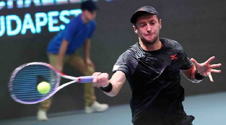 Теннис. Китай. Игнатик вышел в 1/8 финала