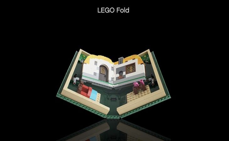 LEGO троллит Samsung: компания представила свой складной «смартфон»