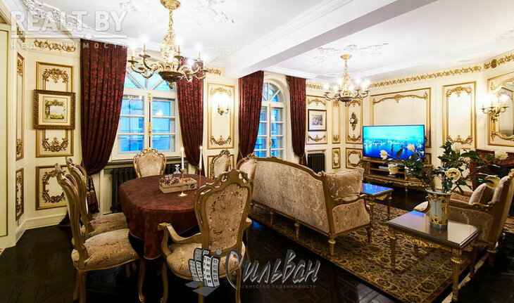 Много золота и 700 тысяч долларов. Посмотрите, какую квартиру продают в Минске