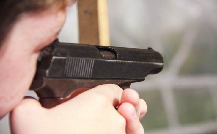 В Подмосковье 9-летний школьник из пистолета выстрелил однокласснику в голову