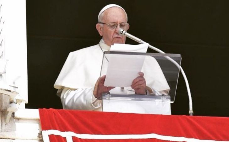 Папа Римский поздравил женщин с 8 Марта