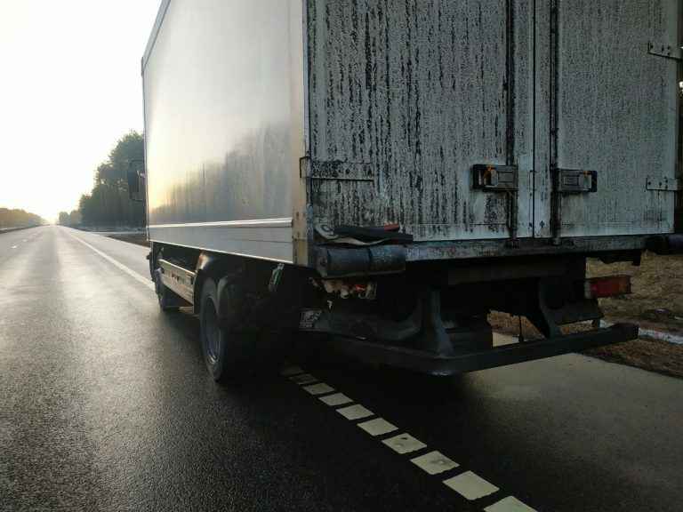 В Белыничском районе водитель Volkswagen уснула и столкнулась с грузовиком