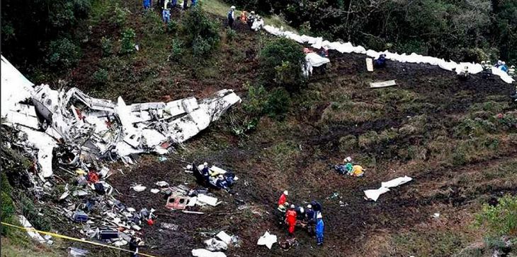 В результате крушения самолета в Колумбии погибли не менее 12 человек