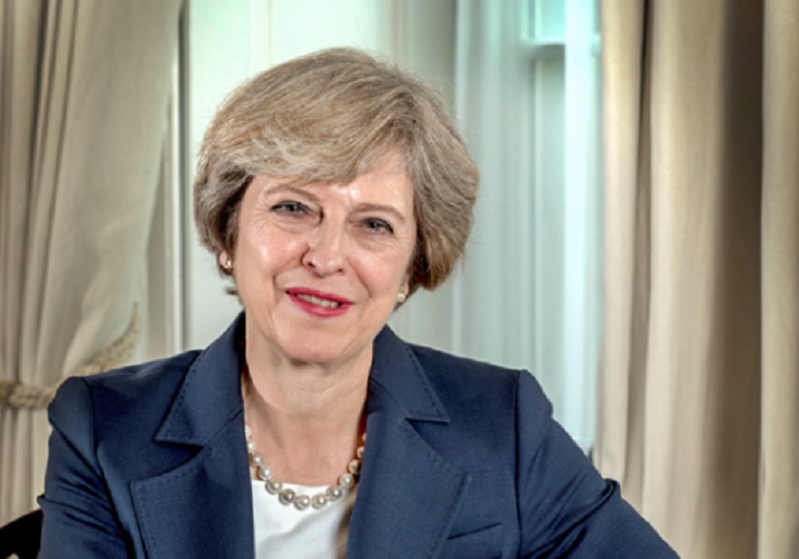 Мэй лишилась поддержки почти всего кабмина из-за Brexit