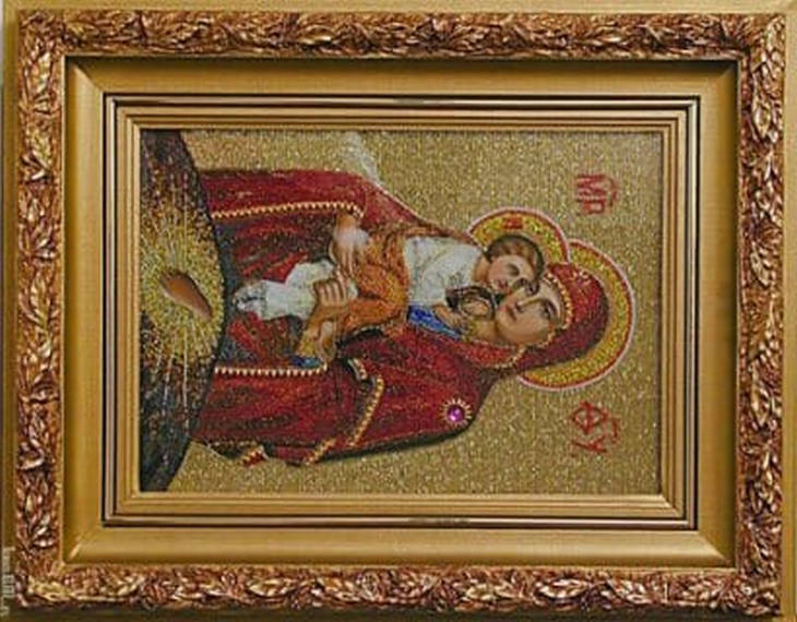 В церкви Кобринского района сгорела икона, которую прихожанки на руках принесли из Почаево