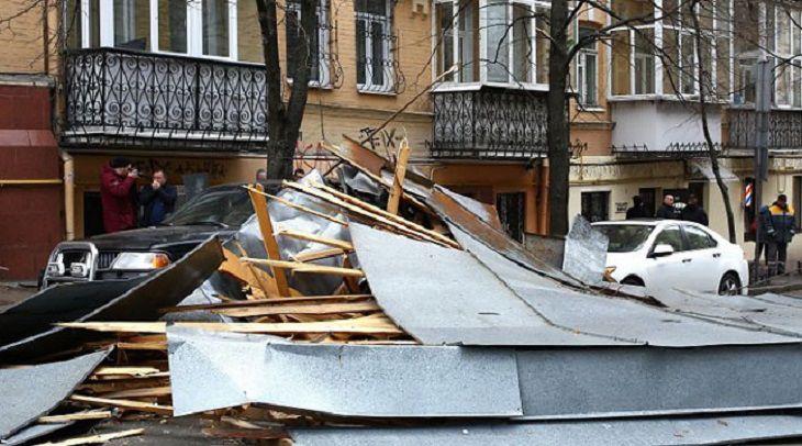 Украину атаковал ураган: есть жертвы и раненые 