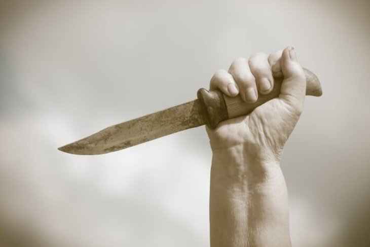 В Бобруйске мужчина угрожал ножом сотрудникам ЖКХ