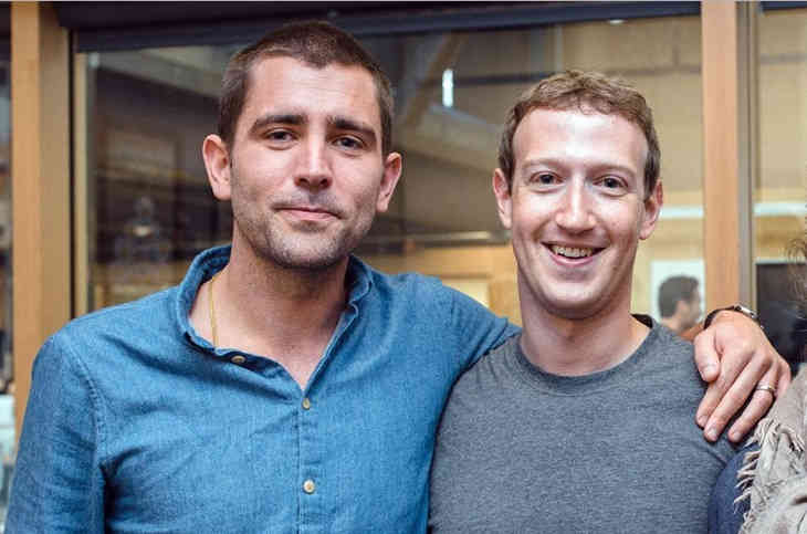 В Facebook после серьезного сбоя в работе приложений уходят в отставку два топ-менеджера