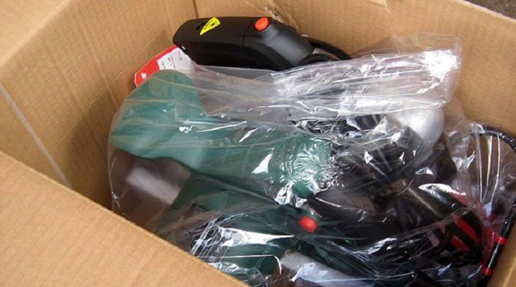 Тысячи нелегальных рубанков везли в Беларусь. Что-то пошло не так 