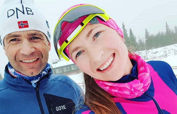 Дарья Домрачева подарила юниорской команде Беларуси комбинезоны своей коллекции