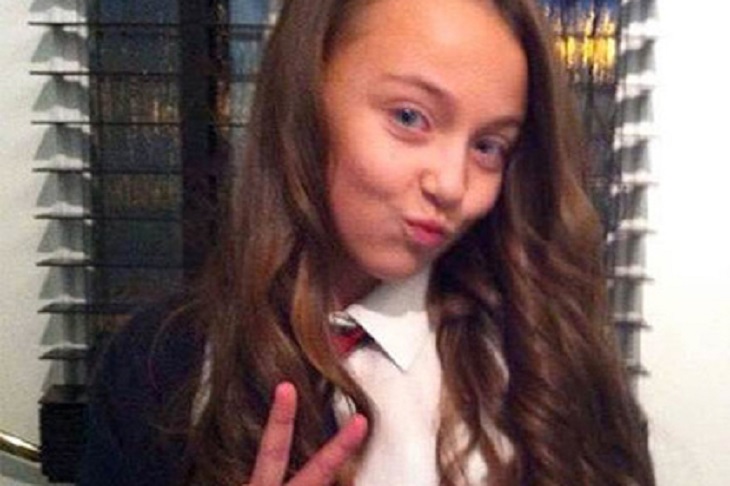 Редкая болезнь заставила ребенка 14 лет питаться исключительно гамбургерами