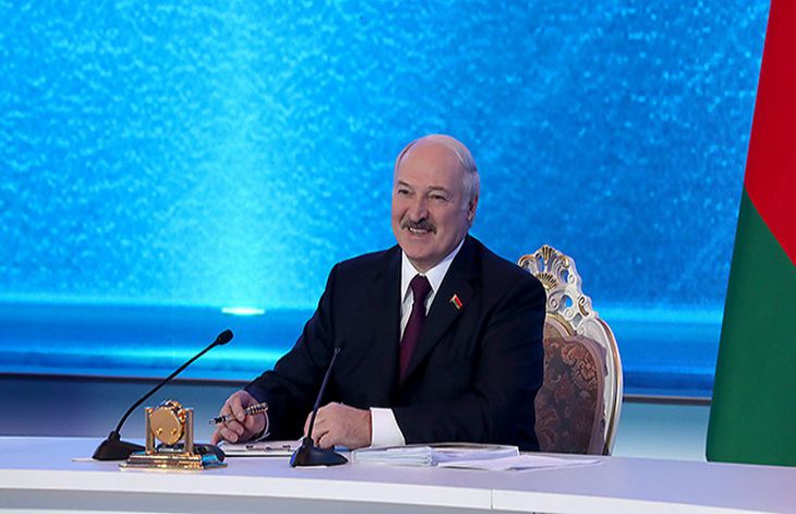 Лукашенко высказался о реакции Франции на протесты желтых жилетов