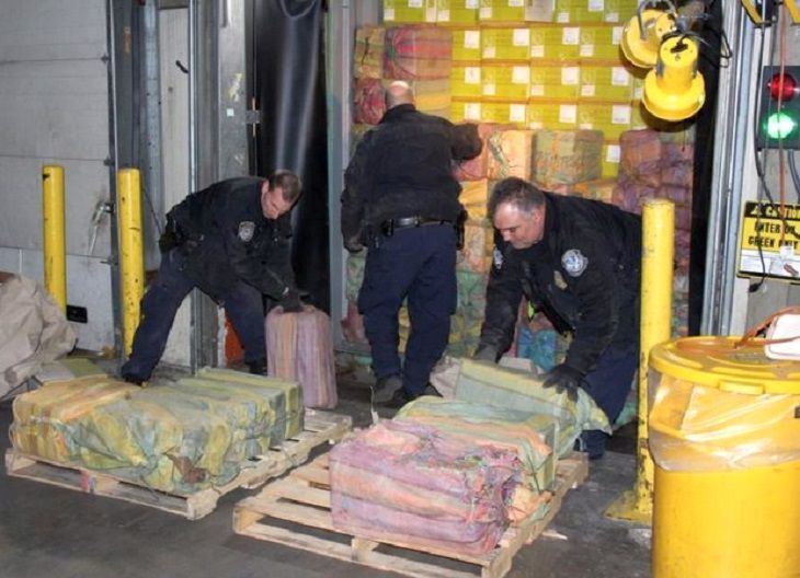В порту Нью-Йорка нашли крупнейшую за 25 лет партию кокаина