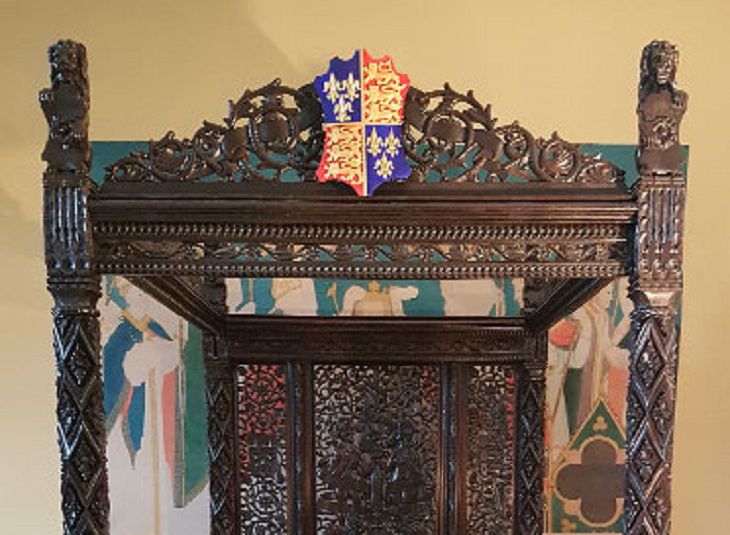 В Англии на парковке отеля нашли кровать короля Генриха VII В Англии на парковке отеля нашли кровать короля Генриха VII