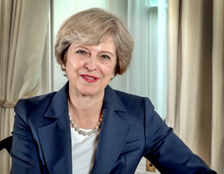 Мэй заявила, что испытывает огромное сожаление из-за отсрочки Brexit