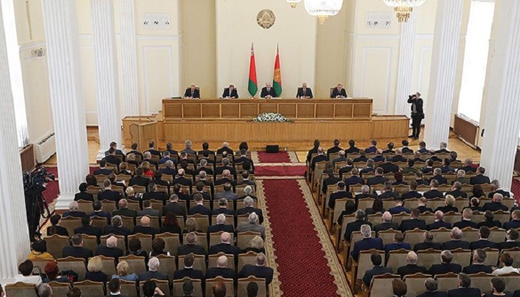 «Много головотяпства»:  Лукашенко о дорогах в Барановичах