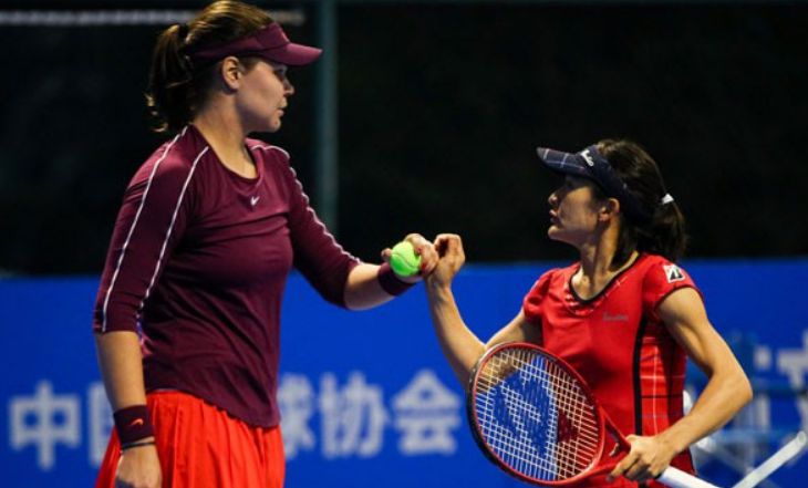 Морозова и Аояма вышли в 1/8 финала турнира в Майами Морозова и Аояма вышли в 1/8 финала турнира в Майами