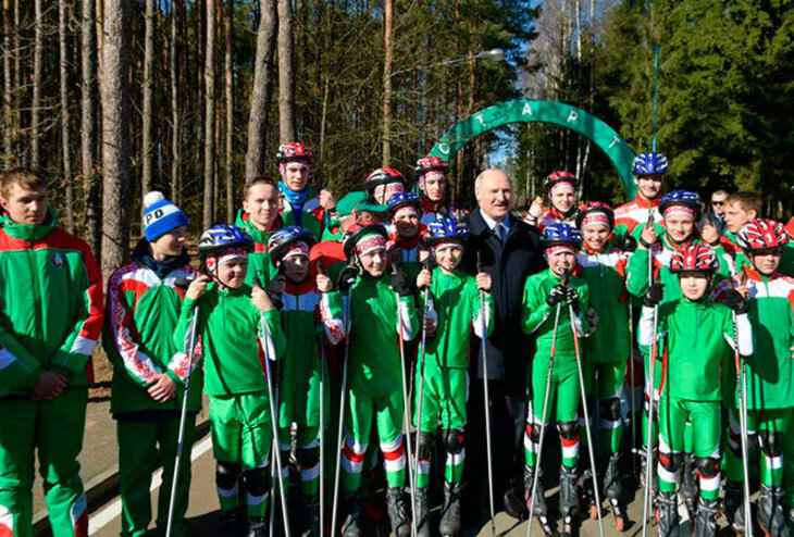 Лукашенко: «Всем улыбаться – будто съели мышь или крысу!»