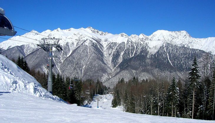 Из-за схода лавины в Сочи погибли два человека Из-за схода лавины в Сочи погибли два человека