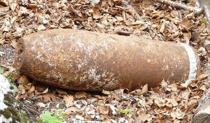 ЧП в торговом комплексе: из-за снаряда эвакуировали людей 