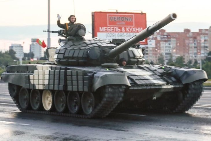 Российские и белорусские десантники проводят учения в Ульяновской области