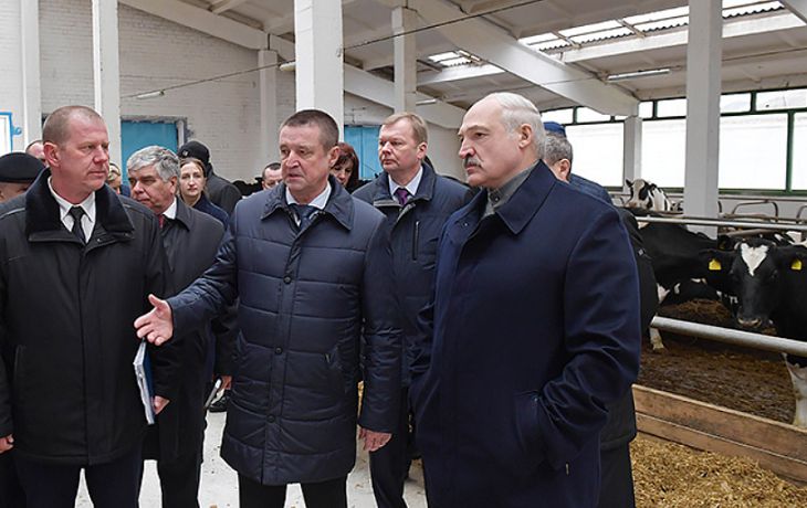 Лукашенко уволил вице-премьера Русого и министра Зайца