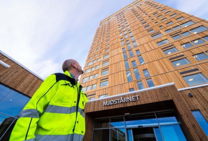 В Норвегии появился деревянный небоскреб высотой 85 метров В Норвегии появился деревянный небоскреб высотой 85 метров