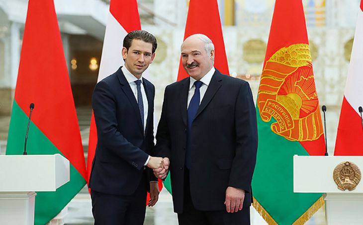 Канцлер Австрии назвал верным путь сближения Минска с ЕС без разрыва партнерства с Россией