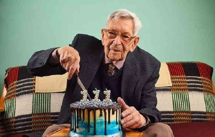 111-летний мужчина раскрыл секрет своего долголетия