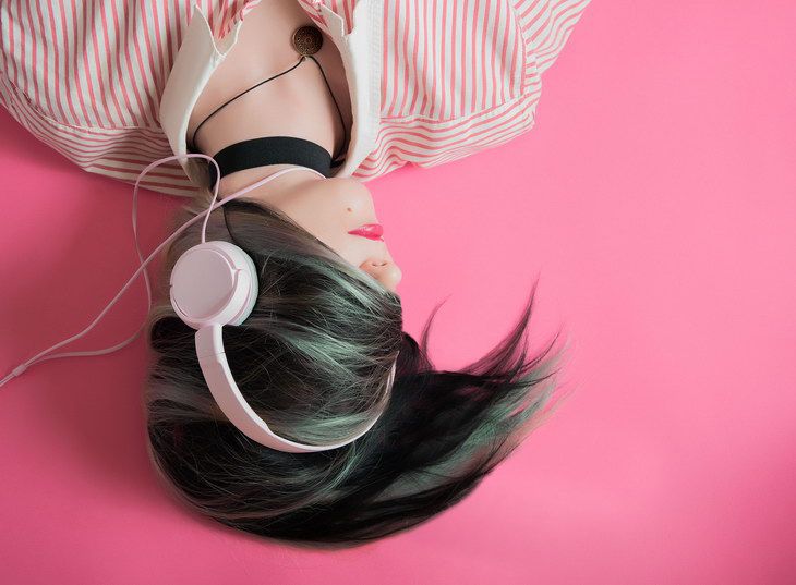 Ученые рассказали, как любимые песни влияют на работу мозга