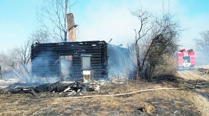  В Шумилинском районе при выжигании травы сгорели два дома и сарай