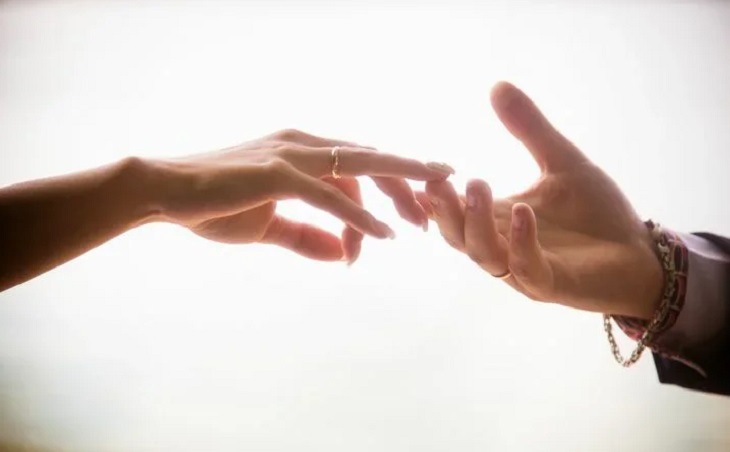 Мошенник соблазнил 19 женщин, завел шесть детей и сбежал с деньгами