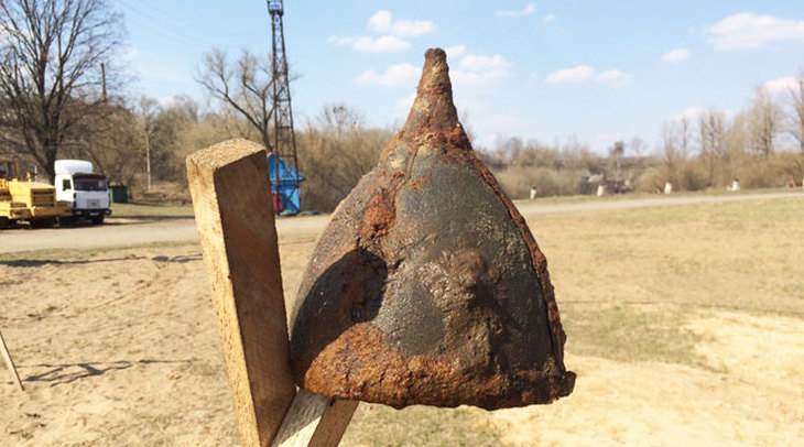 В Бобруйске при работах в речном порту нашли шлем конца IX - начала XI века