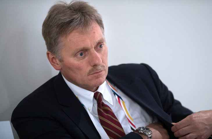 «Не самый высокий показатель»: Песков прокомментировал соцопрос о желании каждого пятого россиянина уехать из страны