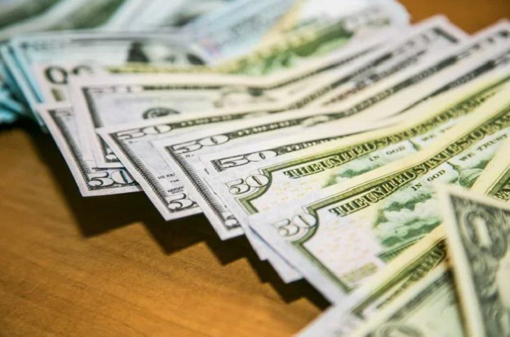 Курс доллара всех удивит