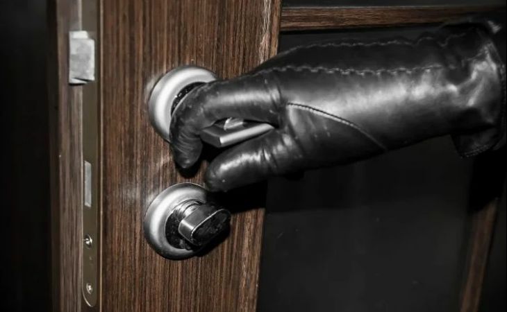 В Могилеве мужчина пустил переночевать знакомого и лишился телевизора