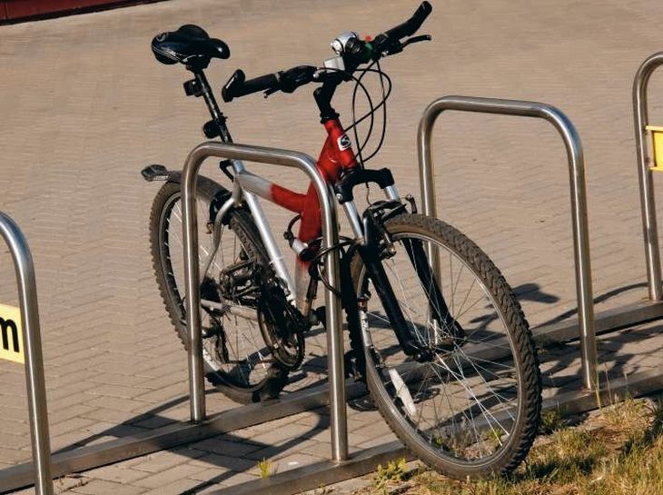 На автостоянках Минска оборудуют 20 велопарковок