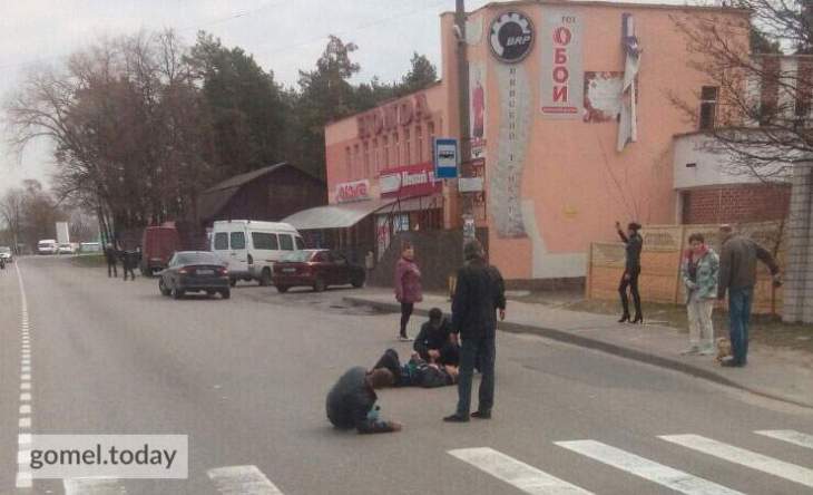 В Гомеле автомобиль на российских номерах на большой скорости сбил сразу двух пешеходов
