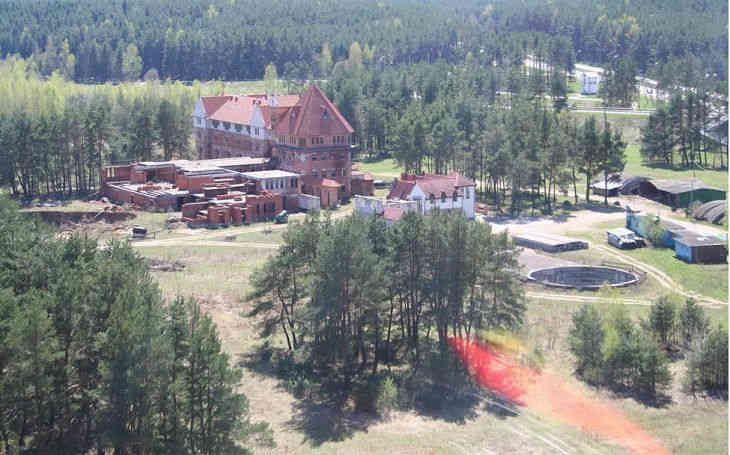 В Заславле продают замок за 25 рублей 