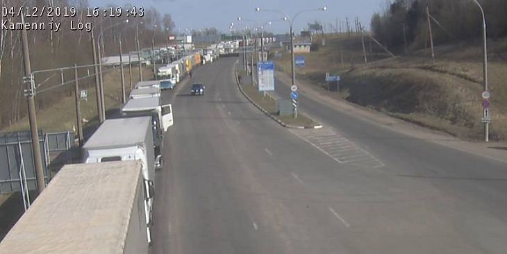 Очереди на границе с ЕС растут Очереди на границе с ЕС растут