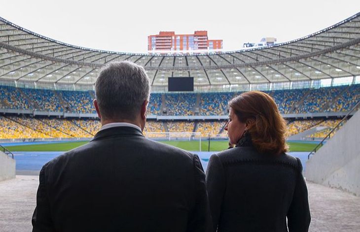 Стало известно, сколько людей пришли на «дебаты» Порошенко в «Олимпийском»