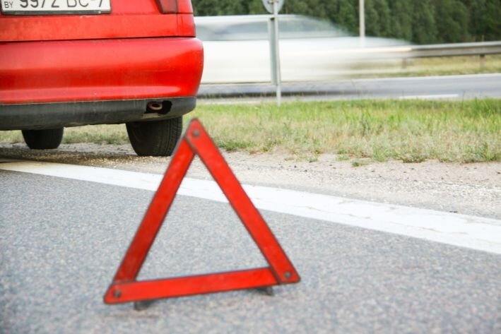 Под Логойском перевернулся авто: вызывали МЧС