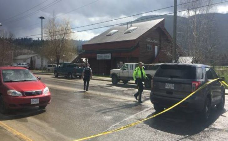 Мужчина устроил стрельбу в церкви в Канаде Мужчина устроил стрельбу в церкви в Канаде