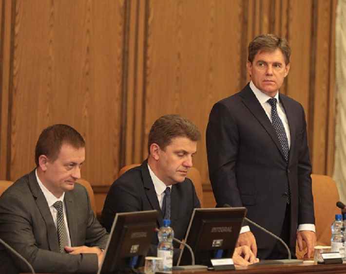 Петришенко обсудил вопросы вовлечения молодежи в кружки и секции Петришенко обсудил вопросы вовлечения молодежи в кружки и секции