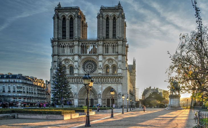 Стало известно, на сколько лет закроют собор Парижской Богоматери