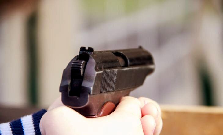 Главврач объяснил, почему застрелил подростка из едущей машины Главврач объяснил, почему застрелил подростка из едущей машины