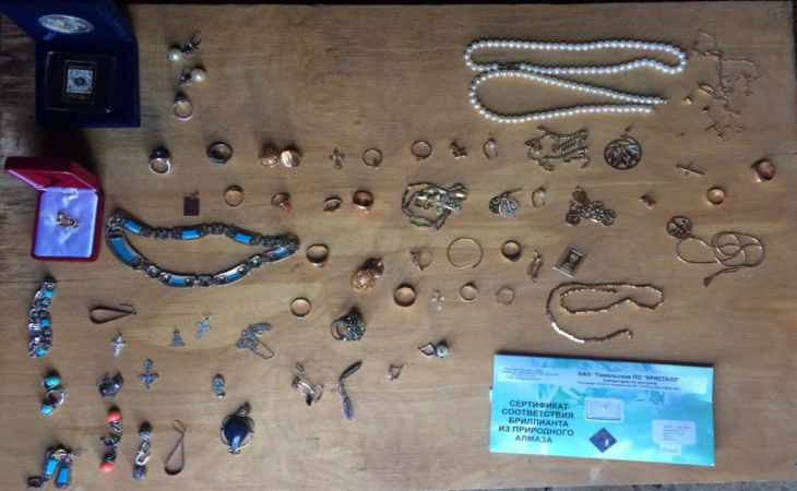 Серийные воры из Дзержинского района вынесли из коттеджей ценности на Br135 тыс.