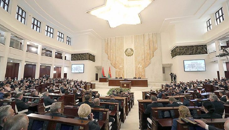 Лукашенко: модернизация предприятий неоправданно затянулась 