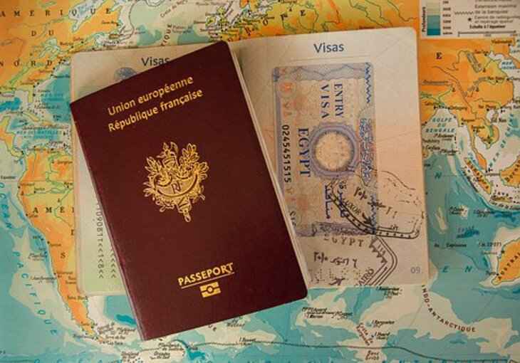 В минском аэропорту задержали двух граждан Ирана с фальшивыми паспортами