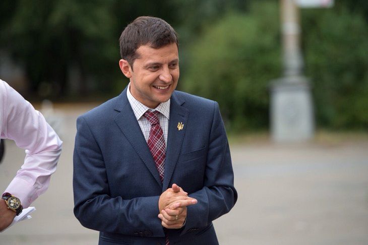 Зеленский выступил против предоставления особого статуса Донбассу Зеленский выступил против предоставления особого статуса Донбассу